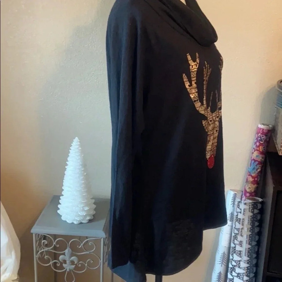 🎄 cute Christmas Rudolph sweater 🎄 - Picture 4 of 7